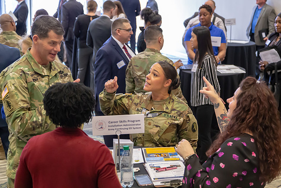hirevetsnow_fortbelvoir_photographybytrishalegresmith_2019-0928