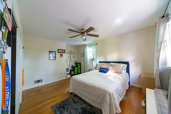 8610ClydesdaleRd_masterbedroompic2